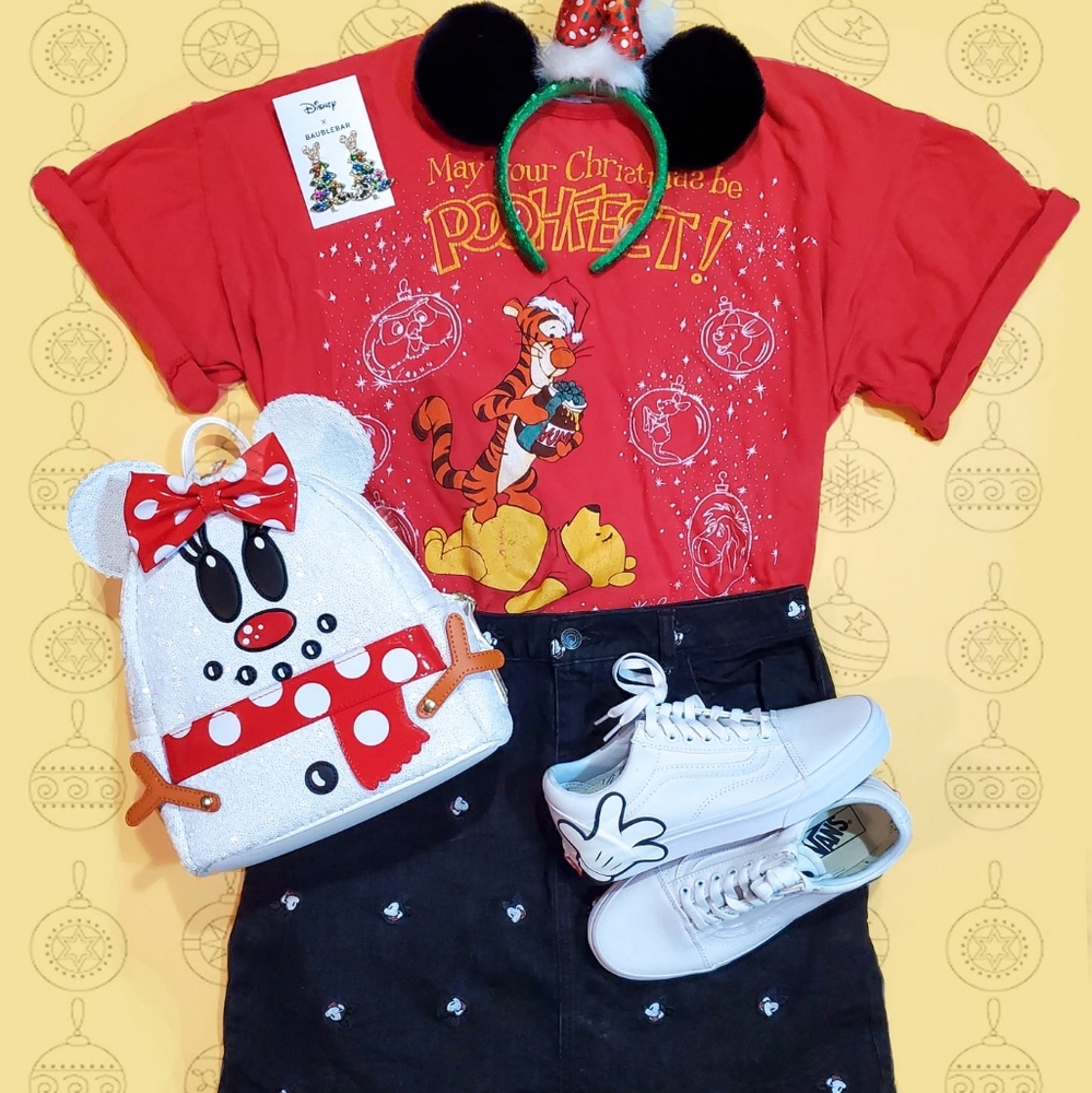 Vintage Winnie The Pooh Tee Shirt One Size Disney Store Christmas Tigger Holiday